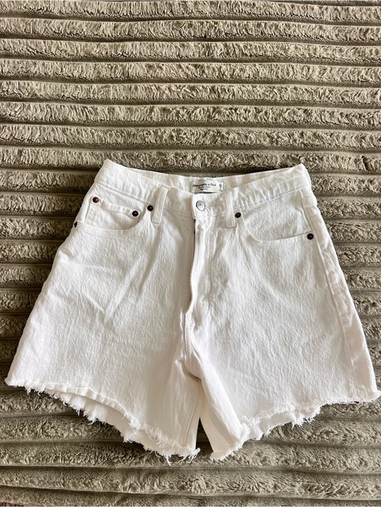 Abercrombie & Fitch Pants - Abercrombie & Fitch Curve Love The Dad Short High Rise White Size 26/2